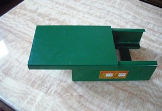本公司鋼網(wǎng)橋架是新一代產(chǎn)品通過(guò)多項認證檢測